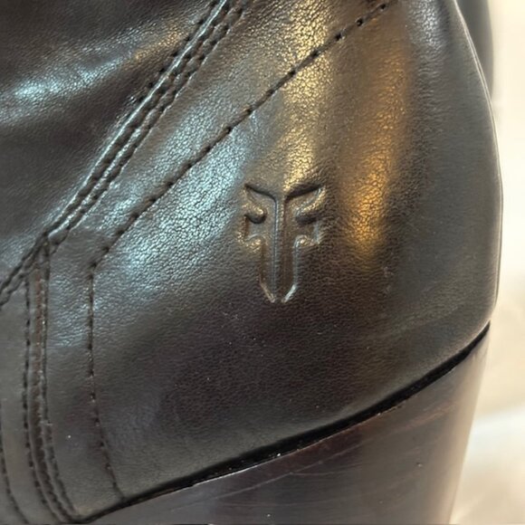 Frye "Lara Short Slouch" Heeled Ankle Bootie, Black, Size 7 .5M - Picture 2 of 15